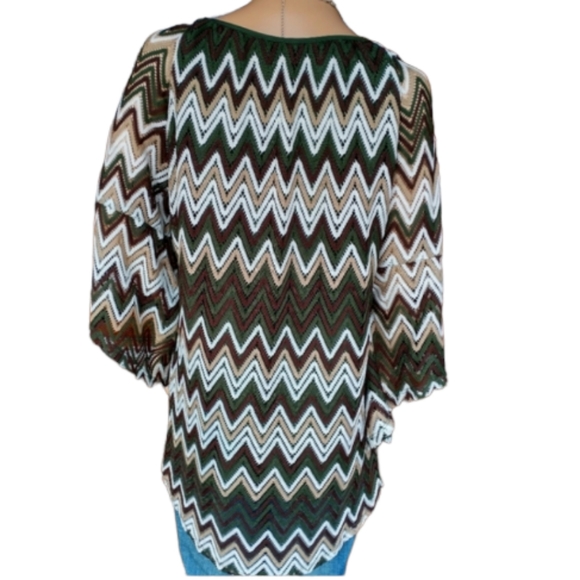 Tacera Bell Sleeved Top - Picture 5 of 5